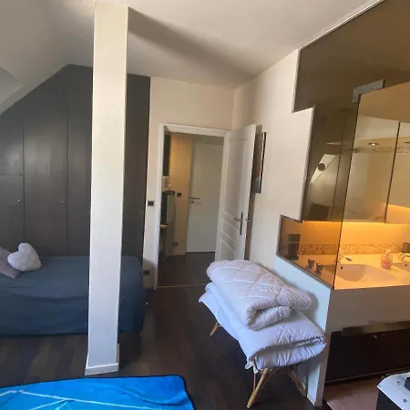 Privatives ホームステイ ゲブビレル