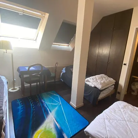 Privatives ホームステイ *